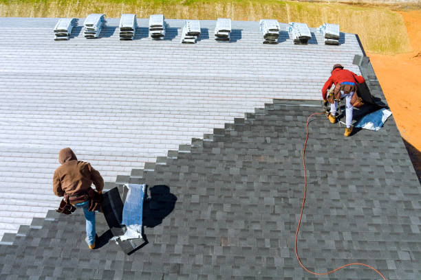 Best Flat Roofing  in Lake Mills, IA